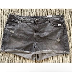 NWT Old Navy OG Straight Jean shorts women’s sz 28